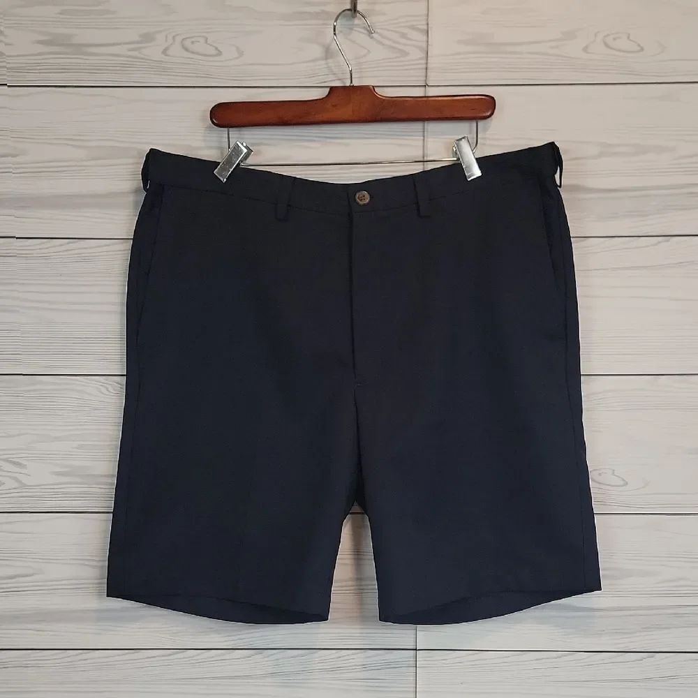 Haggar Mens Casual Shorts Flat Front - Navy Blue Size 40